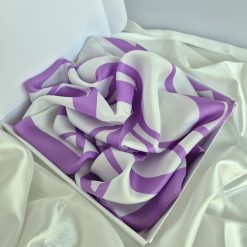 Foulard en soie Carré 70 "Violet"