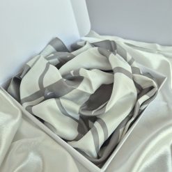 Foulard en soie Carré 70 "Gris"